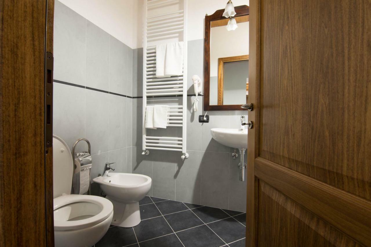 Le Casine Del Borgo Bed & Breakfast Borgo a Mozzano Bagian luar foto